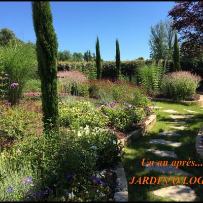 JARDIN FLEURI un an après....